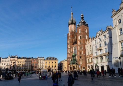 Wat kost de trein van vliegveld Krakau naar het centrum in 2026 en hoe lang duurt het