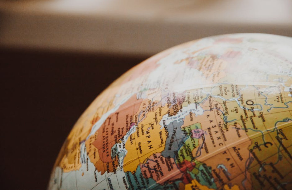Wat is het verschil tussen een werelddeel en een continent?