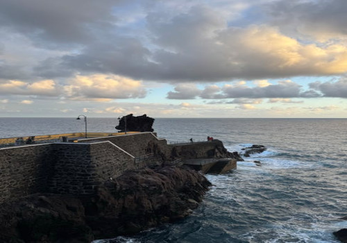 Hoe vind je onontdekte uitzichtpunten tijdens je stedentrip